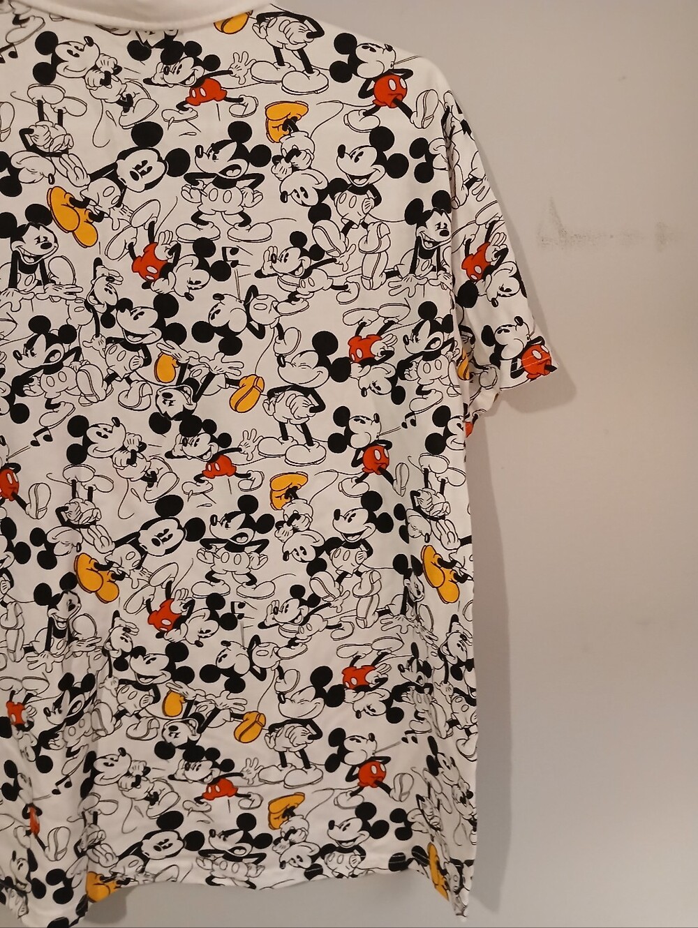 Disney Mickey Mouse Men's Pullover Polo Shirt. Size 2X - Picture 10 of 13
